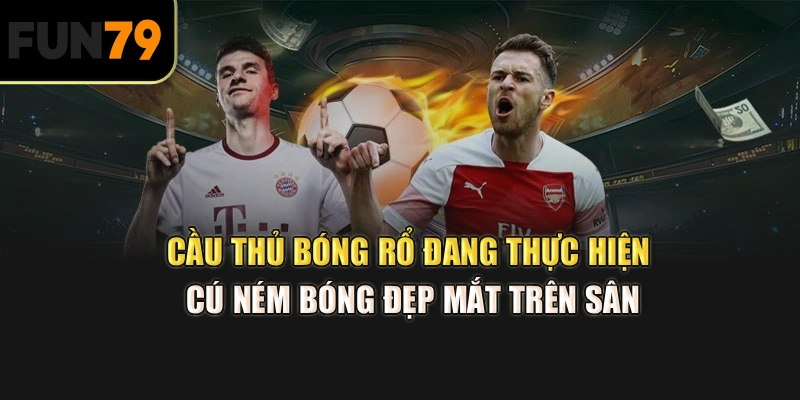 Cầu thủ bóng rổ đang thực hiện cú ném bóng đẹp mắt trên sân.